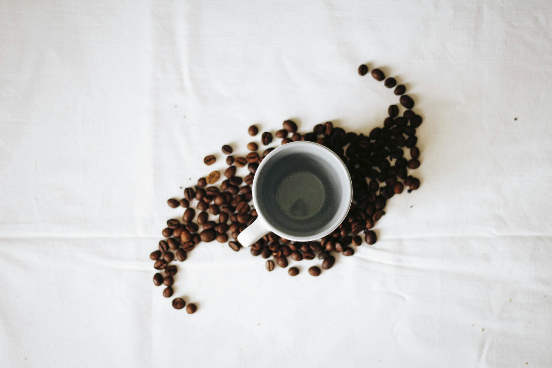 why does coffee smell like cigarettes and actually a terrible, not very tasty, combination, say scientists | The Independent Coffee vs Cigarettes: What is