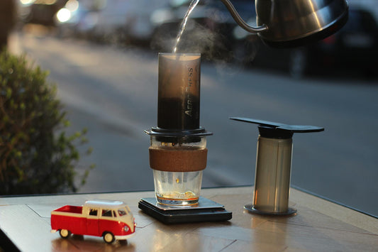 Why an AeroPress Pulls a Cleaner Cup Than Most People Expect From Something That Cheap