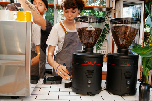 The Difference Between a Burr Grinder and a Blade Grinder That Shows Up in Every Cup